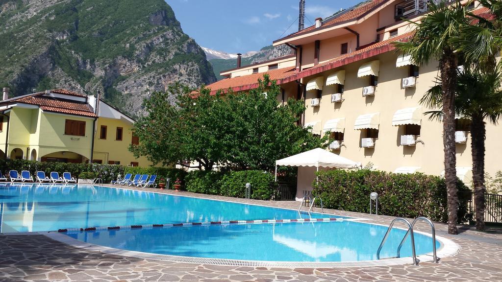 Hotel Del Camerlengo Fara San Martino Exterior foto